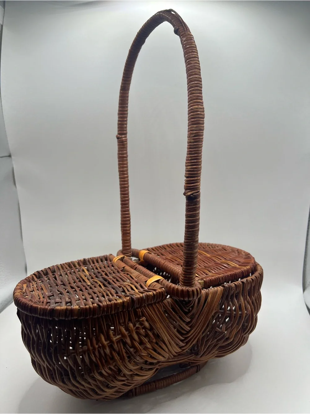Vintage Small Wicker Gathering Basket Double Lid Cottagecore Farmhouse Decor